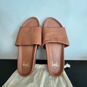Like new Beek sandals!